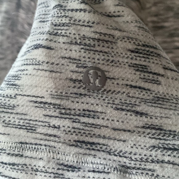 Lululemon shirt - Picture 3 of 4